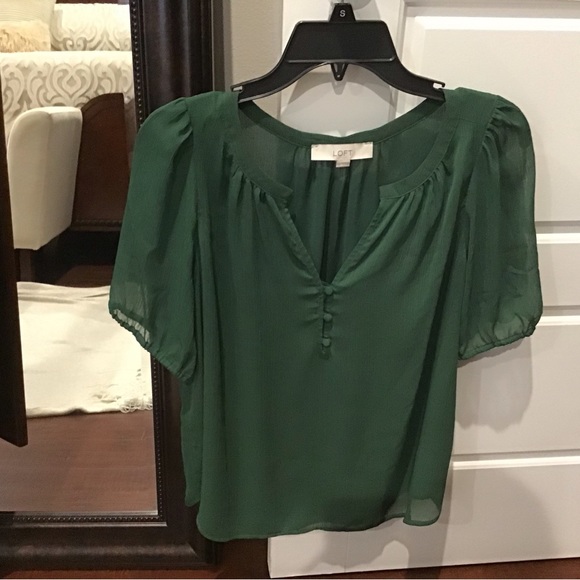 Loft Lined V Neck Top! - Picture 1 of 2